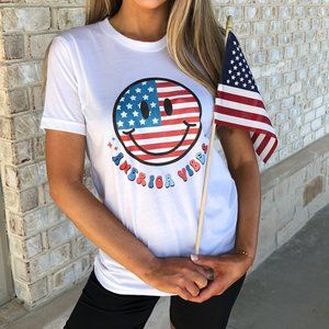 America Vibes Graphic T-shirt